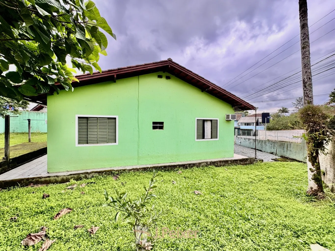 Casa residencial e comercial, com 4 quartos sendo 1 suíte, 20 metros da Rua Jorge Lacerda, terreno com 506,00 m no Bairro da Velha em Blumenau-SC — foto 5