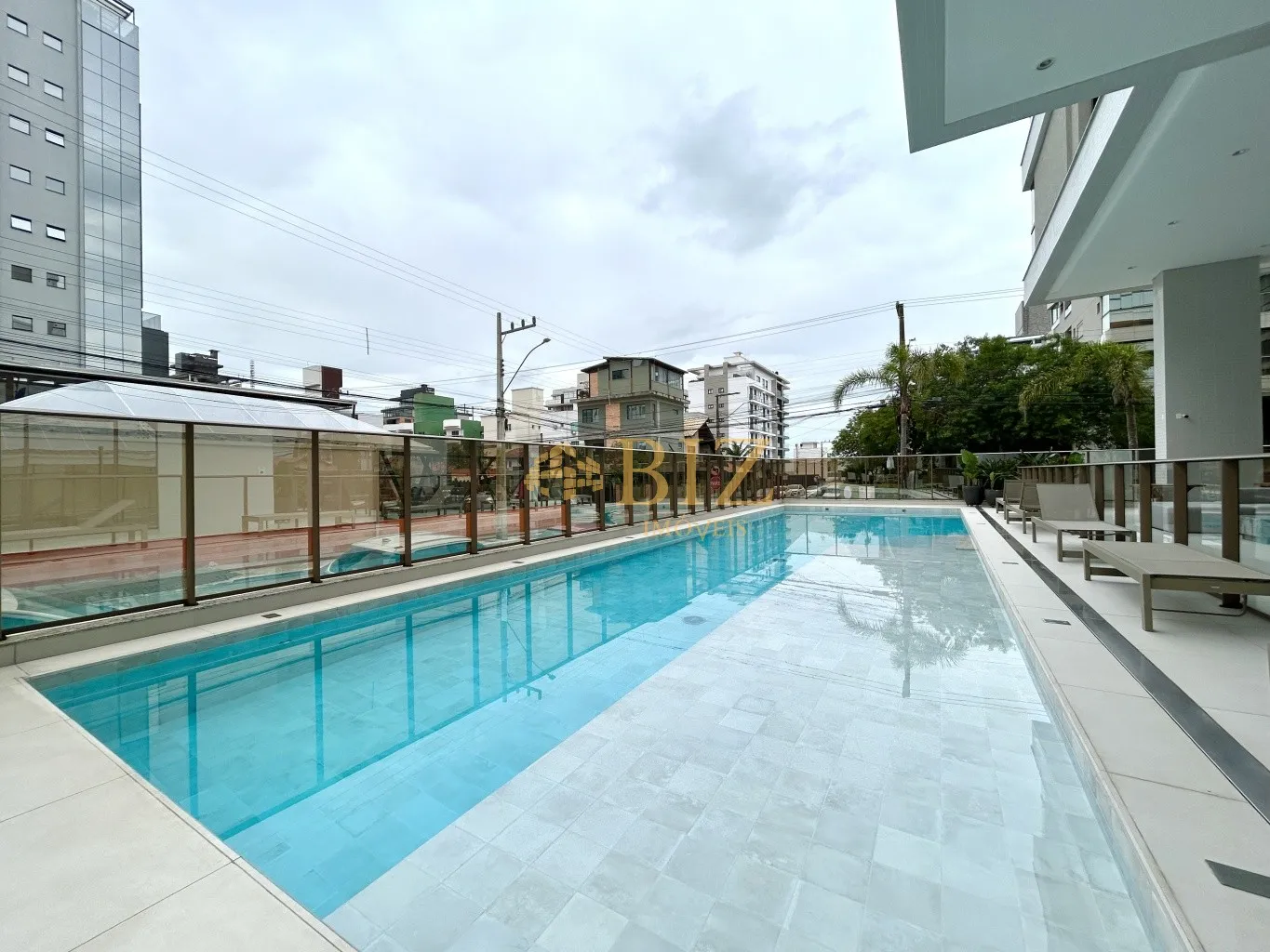 Belíssimo apartamento com 3 suítes e 155m privativos, recém entregue, na Praia Brava! — foto 2