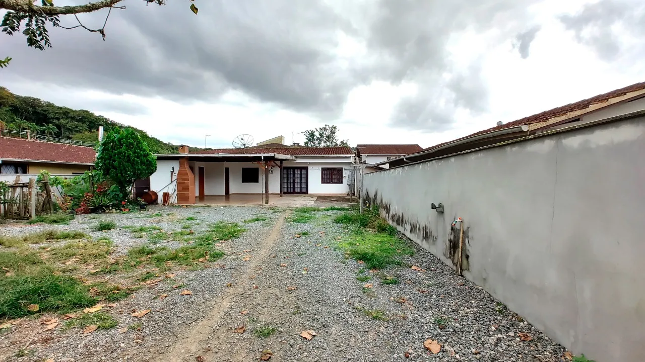 Casa com 2 quarto(s) à venda no bairro São Marcos em Joinville, por R$ 390.000.00. - foto 1