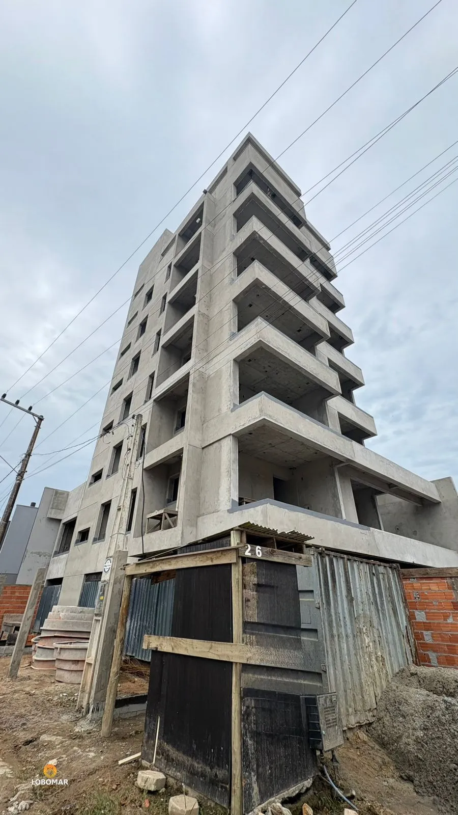 Cobertura Duplex, com 3 dormitórios à venda, à apenas 250metros do mar, 134 m p - foto 1