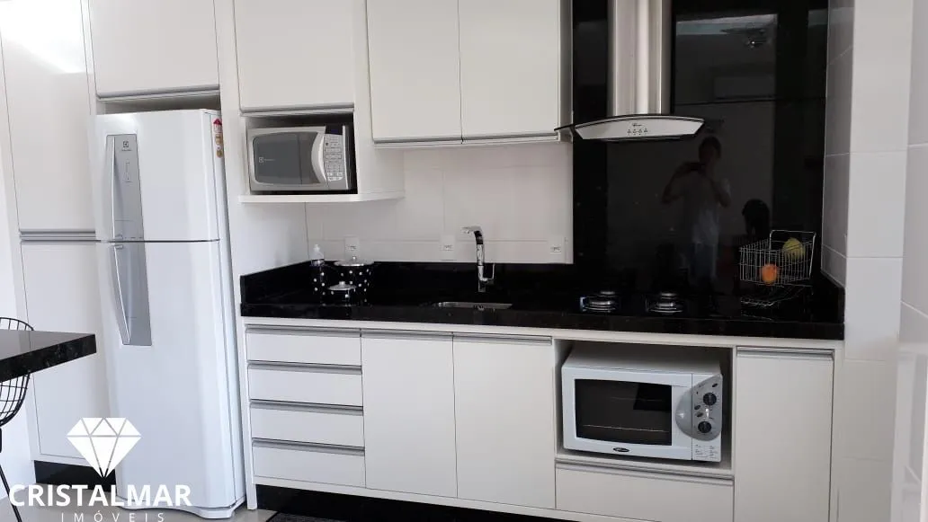 LINDO APARTAMENTO PERTINHO DA PRAIA — foto 6