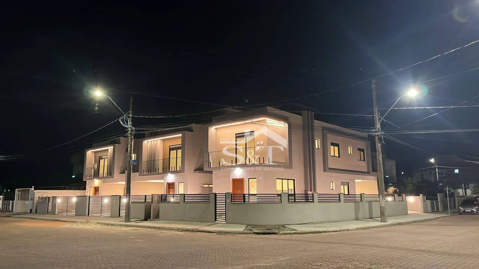 Sobrado à venda, 157 m por R$ 1.090.000,00 - São João do Rio Vermelho - Florianópolis/SC - foto 1
