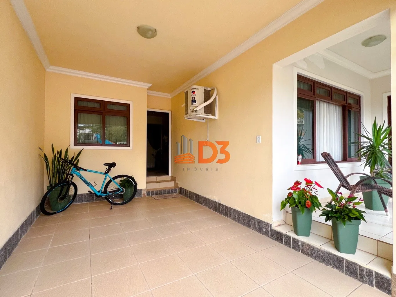 Casa mobiliada e decorada, com muito espaço e ótima localização no Garcia. — foto 2