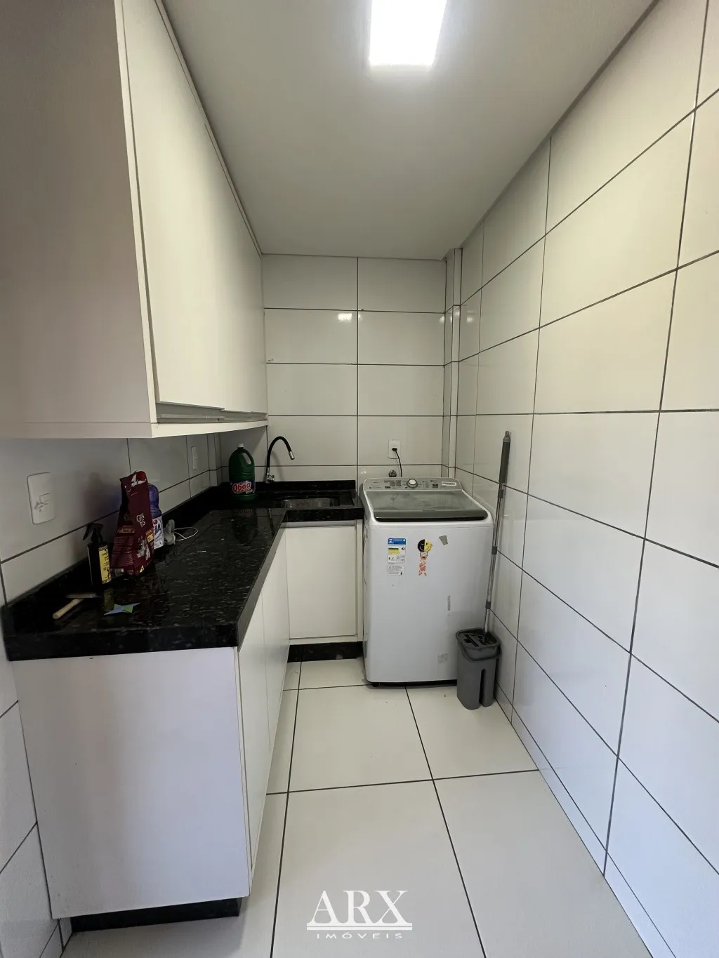 Belíssima casa a venda no Loteamento Villa Verdi na Água Verde em Blumenau. — foto 7