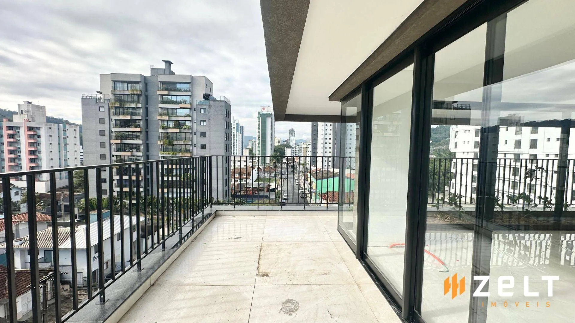 Apartamento com 3 dormitórios à venda, 182 m por R$ 2.000.000,00 - Victor Konder - Blumenau/SC — foto 2