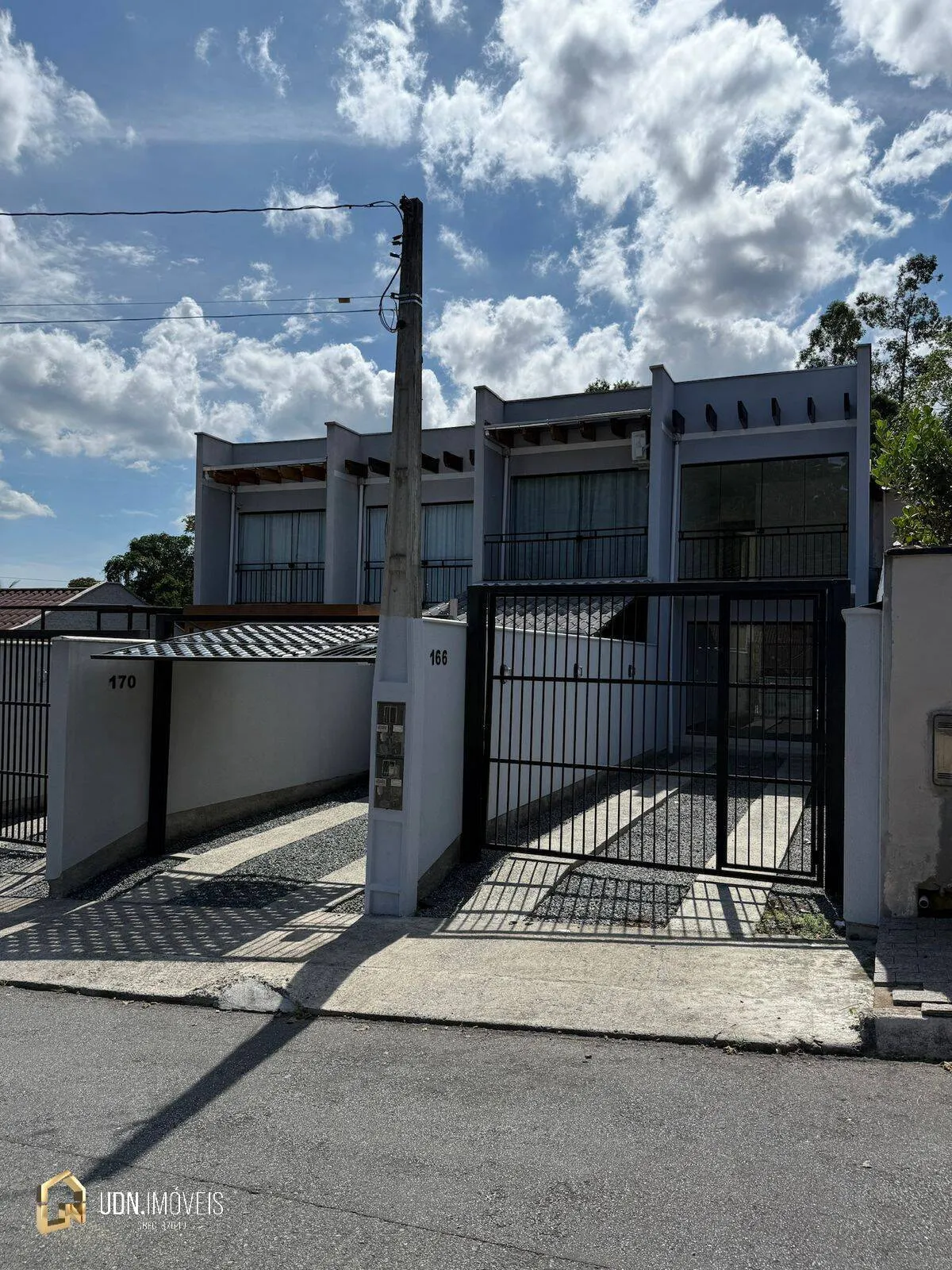 Sobrado a Venda no Bairro Escola Agrícola, Blumenau - SC - foto 1