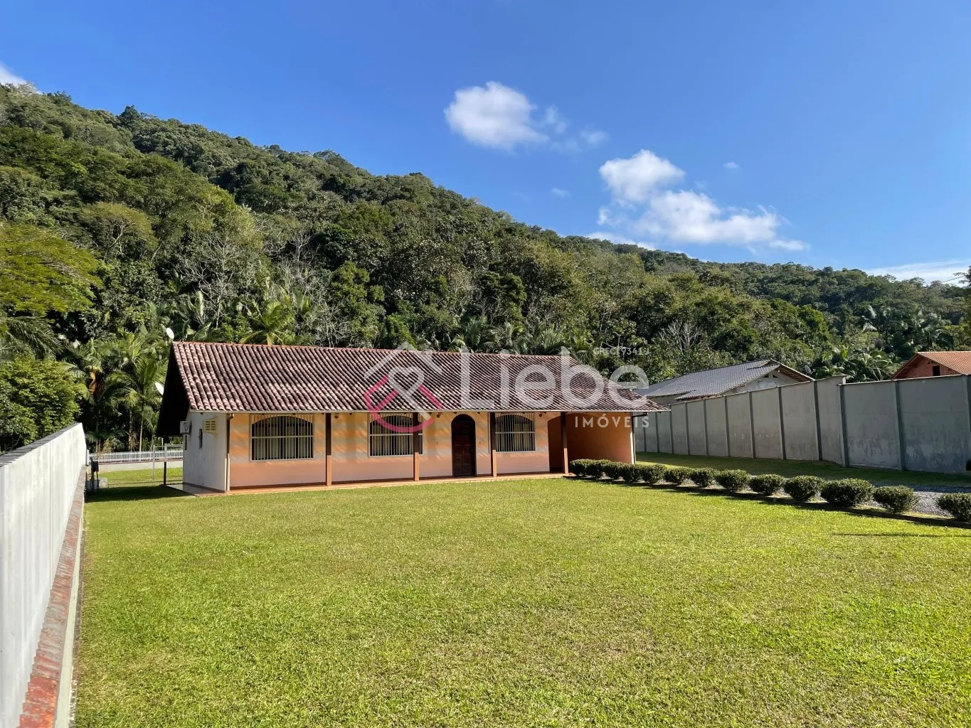 Lindo Sítio na localidade do Ribeirão Esperança com uma casa de alvenaria de 160,00m localizado na cidade de Rio dos Cedros com 81.375,00m. — foto 2