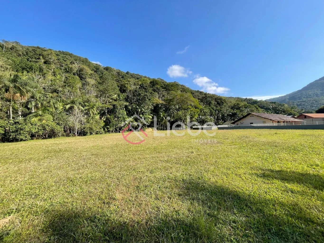 Lindo Sítio na localidade do Ribeirão Esperança com uma casa de alvenaria de 160,00m localizado na cidade de Rio dos Cedros com 81.375,00m. — foto 3