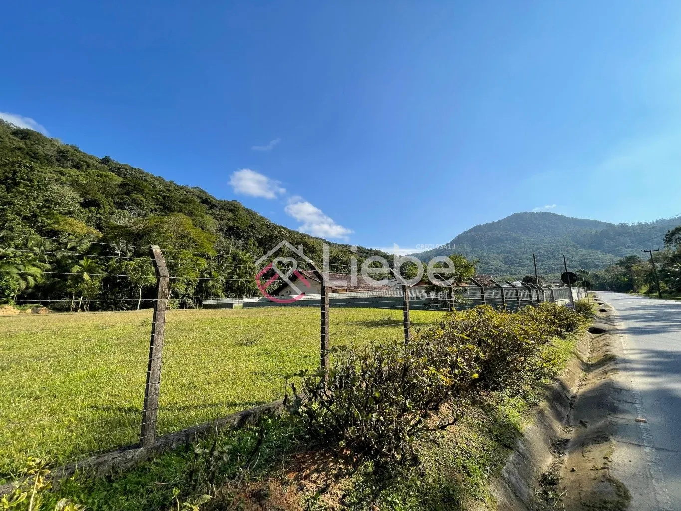 Lindo Sítio na localidade do Ribeirão Esperança com uma casa de alvenaria de 160,00m localizado na cidade de Rio dos Cedros com 81.375,00m. — foto 5