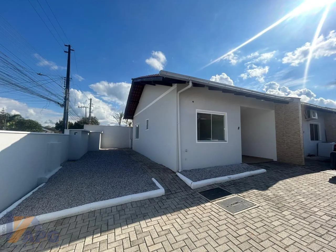 Casa com 2 dormitórios no bairro Coloninha. — foto 2