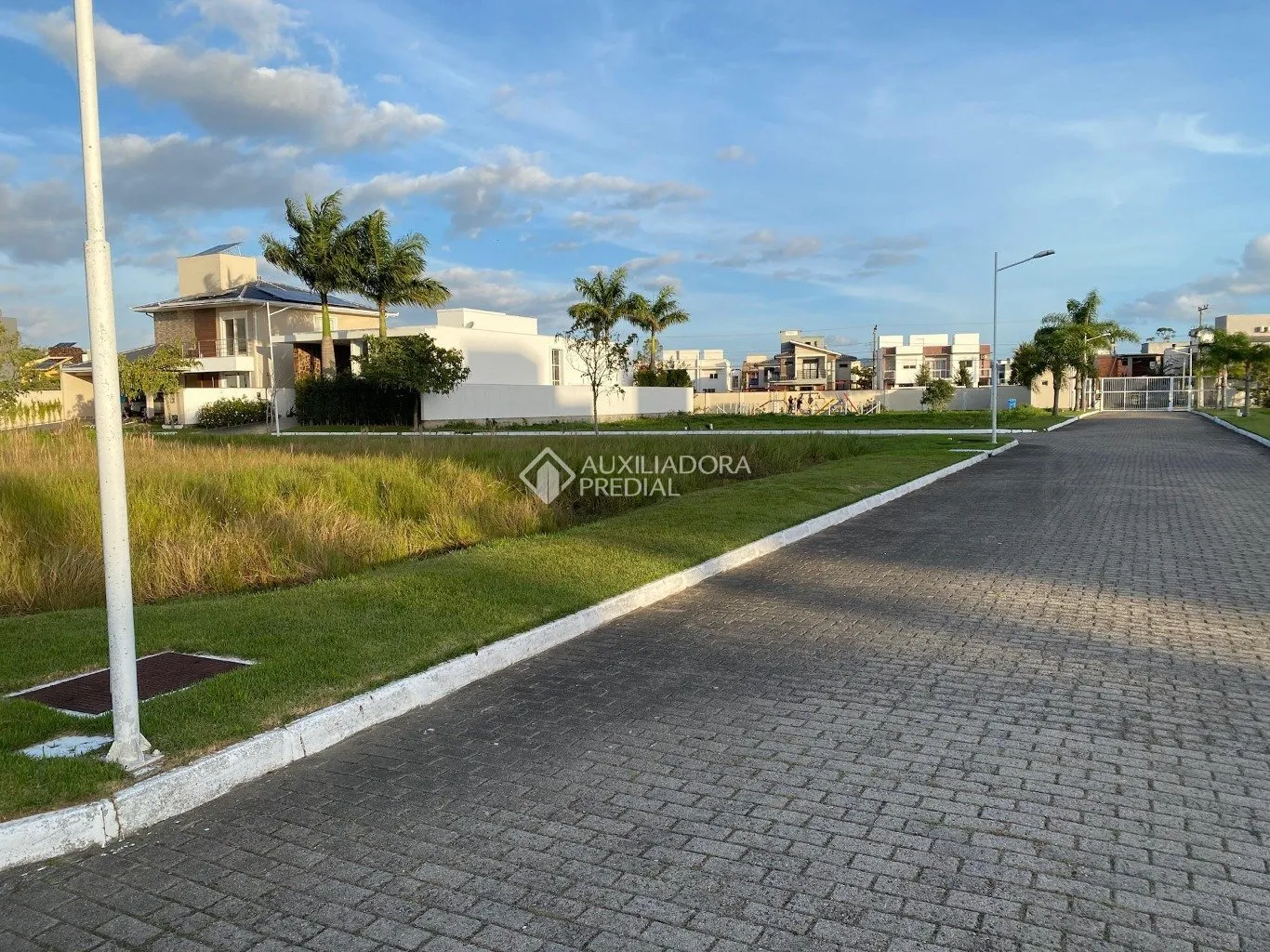 Terreno à venda, 733m² na Camarinhas no Campeche, Florianópolis — foto 2