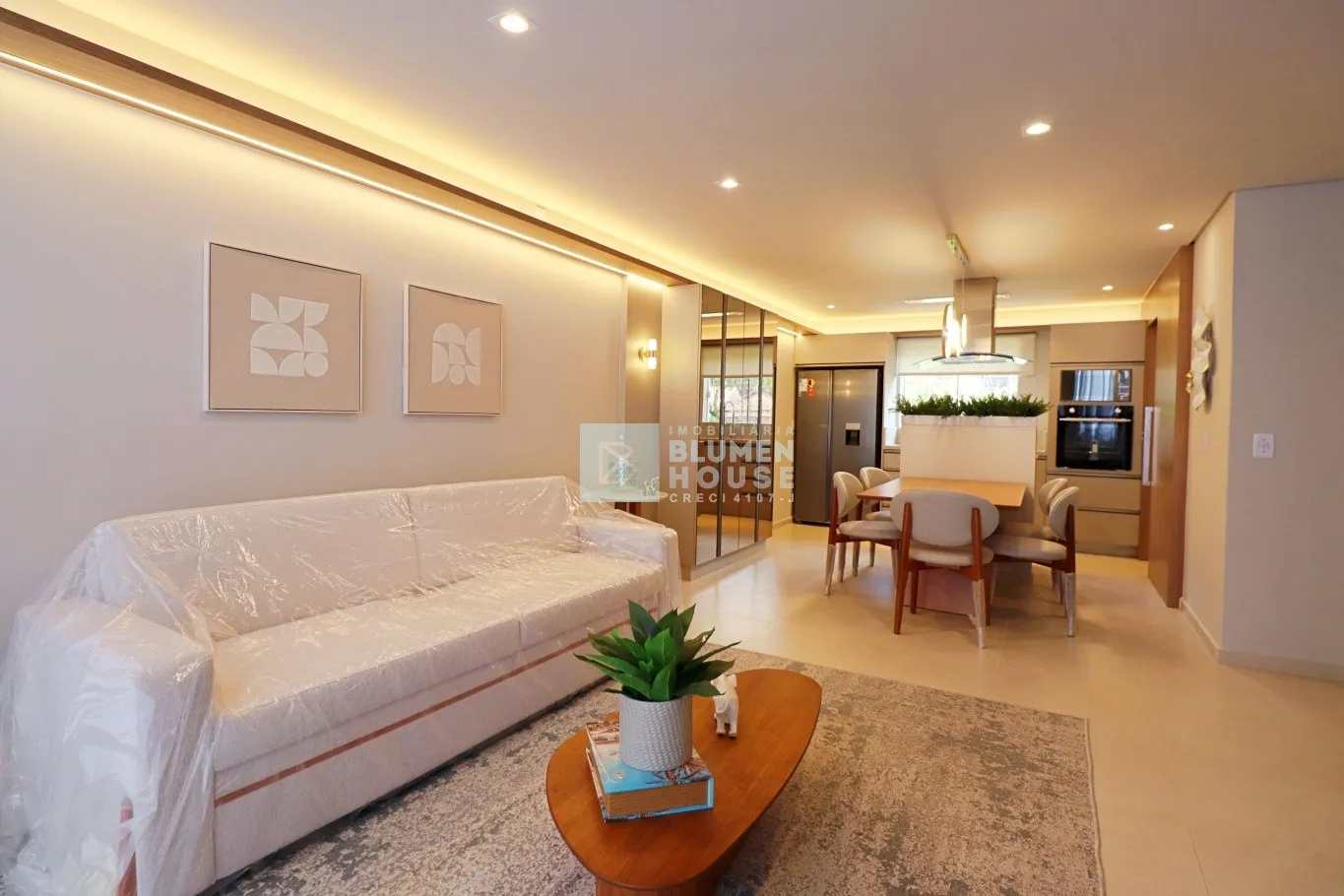 Triplex mobiliado em condomínio no bairro Água Verde! — foto 4