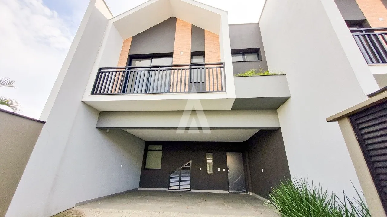 Sobrado geminado com 3 suítes à venda no bairro Saguaçu em Joinville - SC, por R$ 1.400.000,00 - foto 1