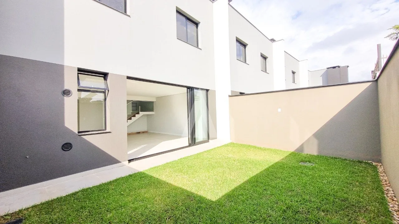 Sobrado geminado com 3 suítes à venda no bairro Saguaçu em Joinville - SC, por R$ 1.400.000,00 — foto 7