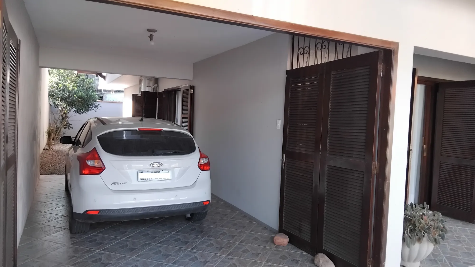 Casa 4 dormitório mais edícula com 2 salas com banheiro. Imóvel residencial com potencial comercial; Escritório, clínica, Casa Repouso, etc. — foto 3