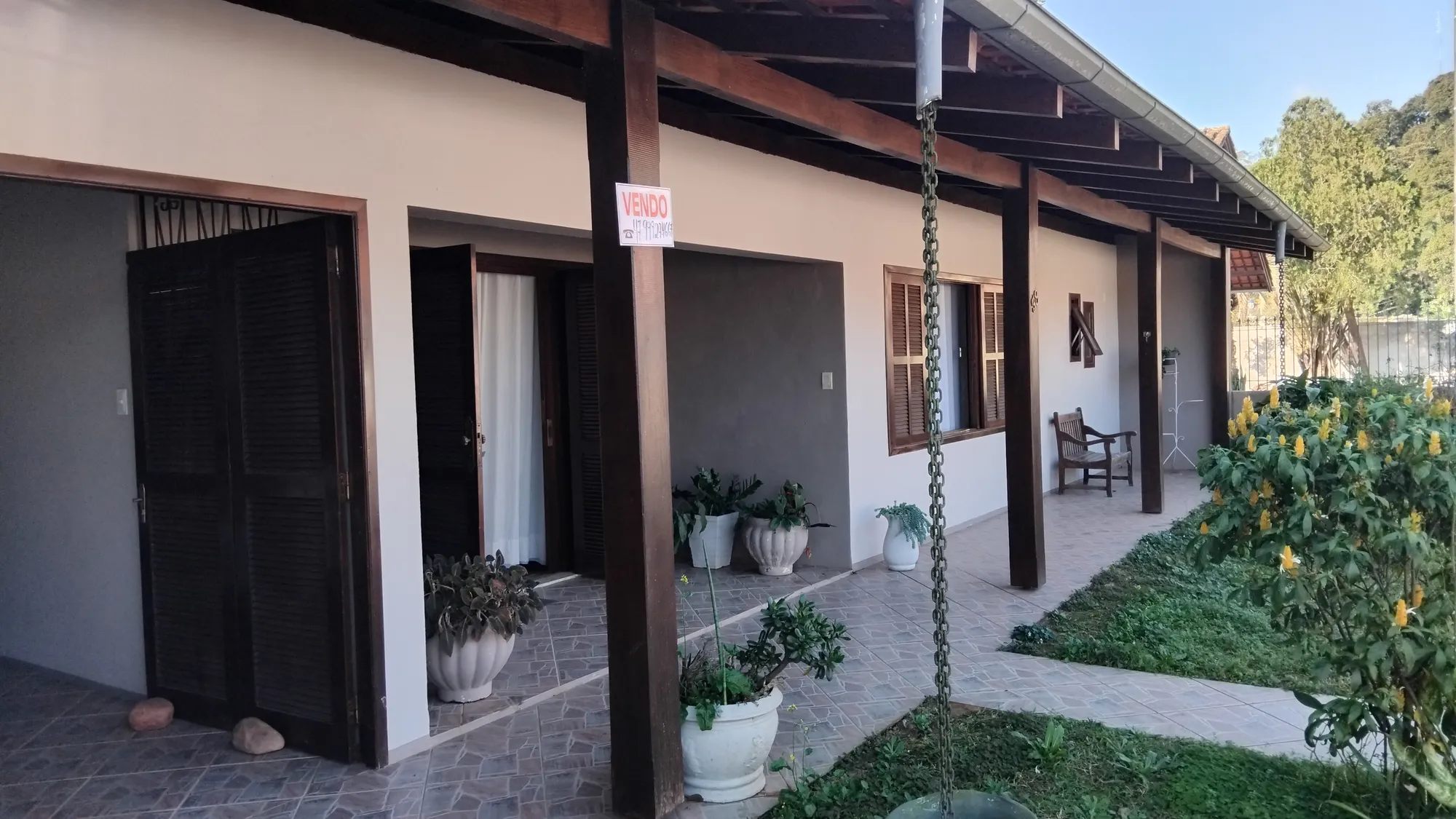 Casa 4 dormitório mais edícula com 2 salas com banheiro. Imóvel residencial com potencial comercial; Escritório, clínica, Casa Repouso, etc. — foto 2