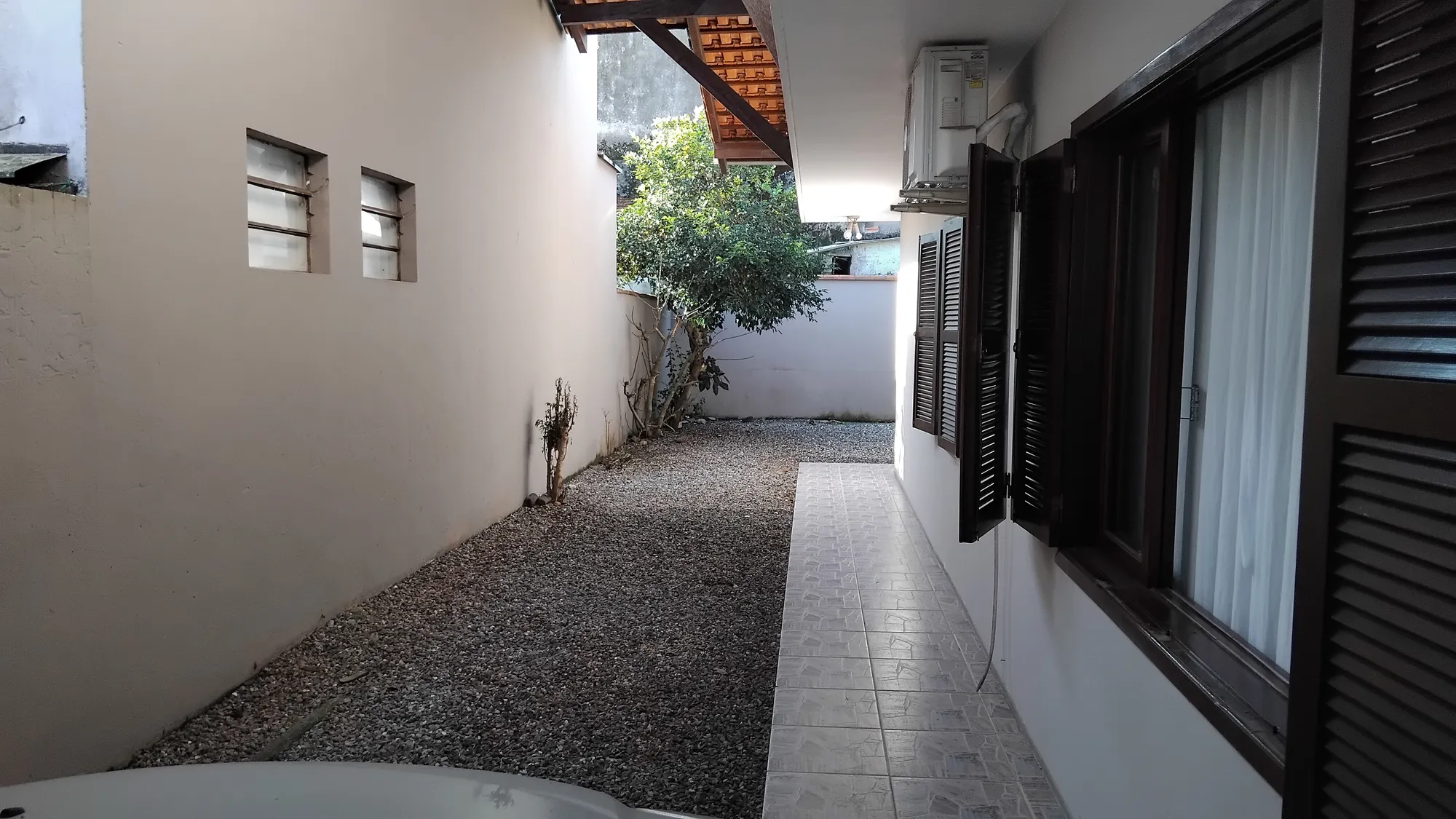 Casa 4 dormitório mais edícula com 2 salas com banheiro. Imóvel residencial com potencial comercial; Escritório, clínica, Casa Repouso, etc. — foto 4