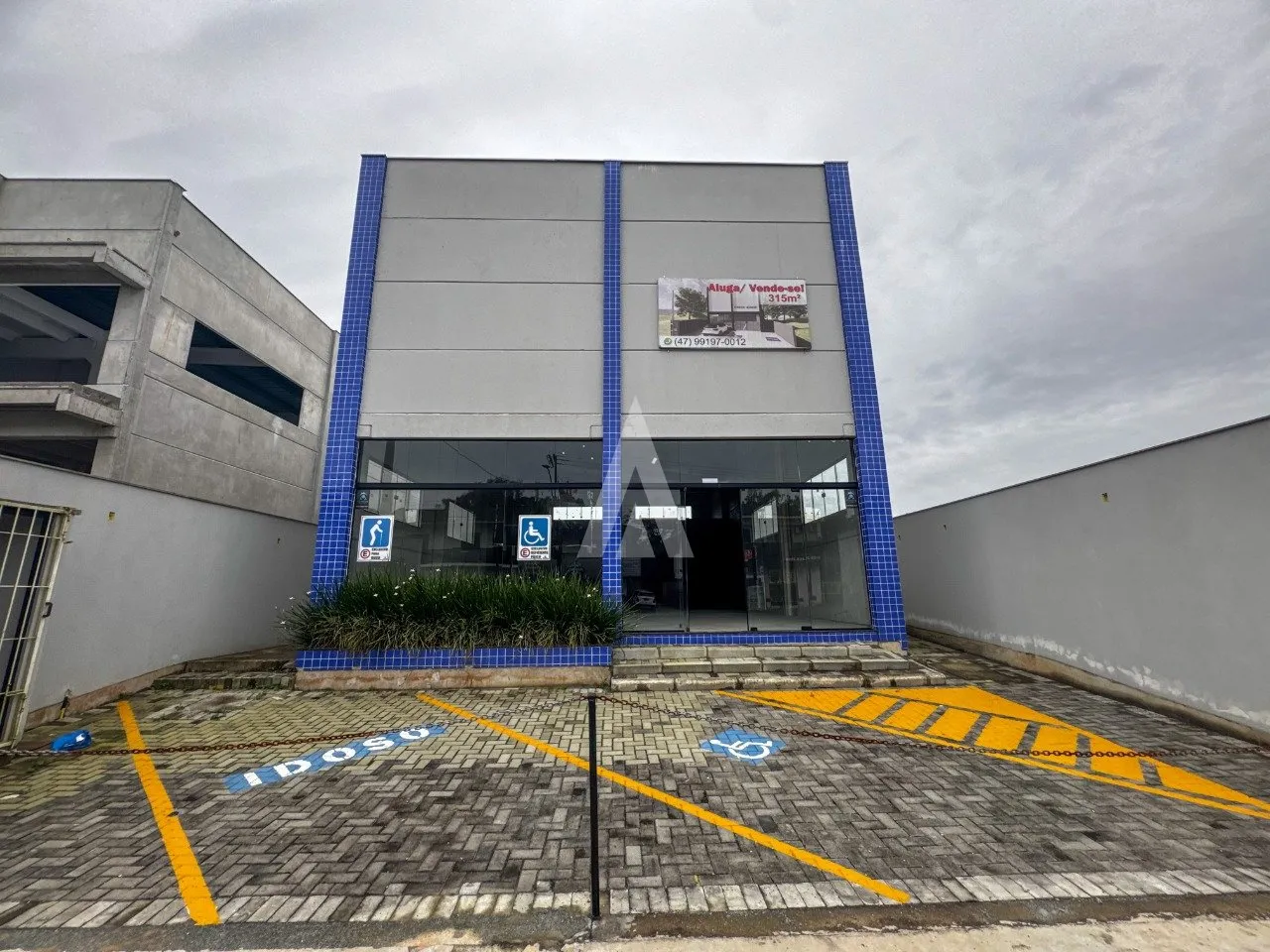 Galpão à venda no bairro Petrópolis em Joinville-SC por R$ 1.340.000,00 — foto 2