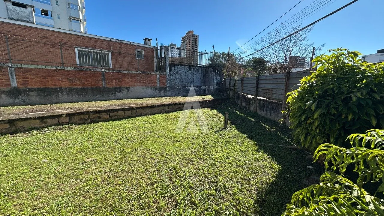 Casa com terreno de 546,72m à venda no bairro Anita Garibaldi em Joinville - SC de R$ 890.000,00 por R$ 840.000,00 — foto 3