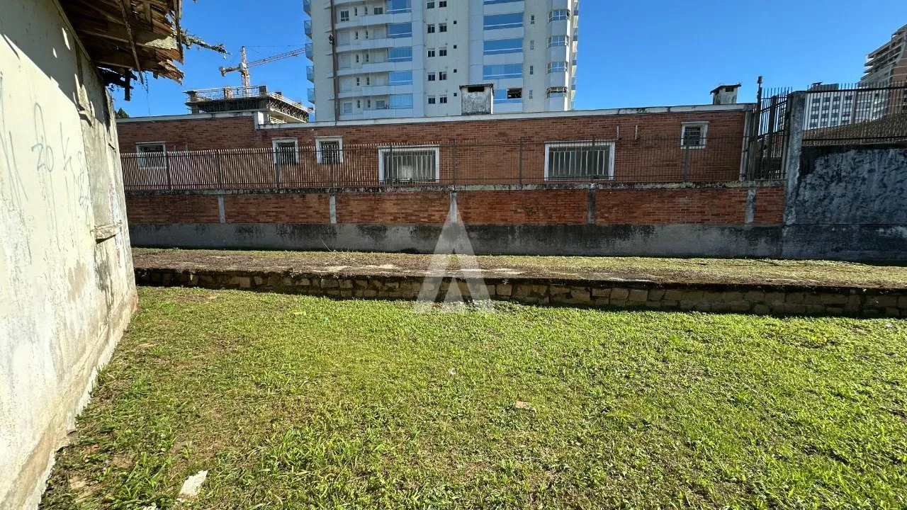 Casa com terreno de 546,72m à venda no bairro Anita Garibaldi em Joinville - SC de R$ 890.000,00 por R$ 840.000,00 — foto 4