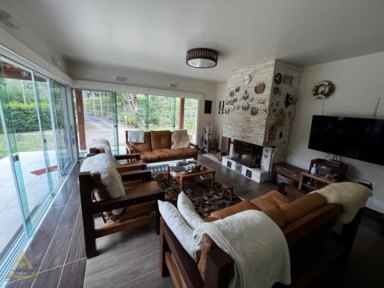 Era uma vez, um Lindo Sítio, localizado no Centrinho da localidade de Gaspar Alto, com fácil acesso para as cidades de Gaspar(14km até a Prefeitura) e de Blumenau (14km até a Prefeitura)! Nas minhas proximidades tem Posto de Saúde, Mercado, Padaria, Restaurant — foto 5