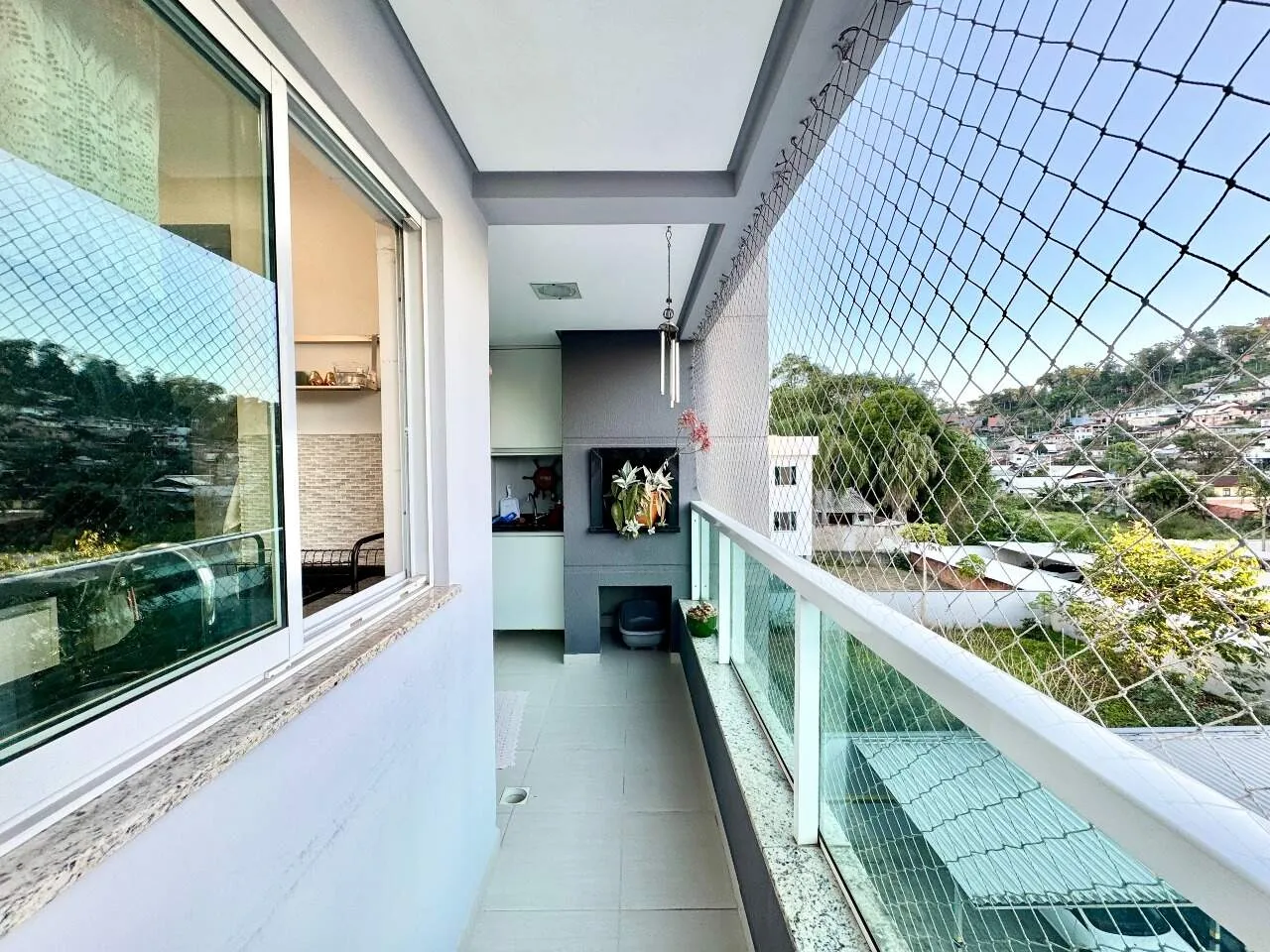 Apartamento mobiliado com churrasqueira e elevador na Escola Agrícola - foto 1