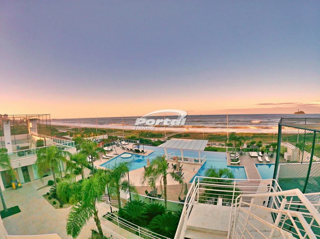 Apartamento com 3 dormitórios, sendo 1 suíte e 02 vagas de garagem a 50 metros do mar no bairro Itacolomi em Balneário Piçarras/SC — foto 4