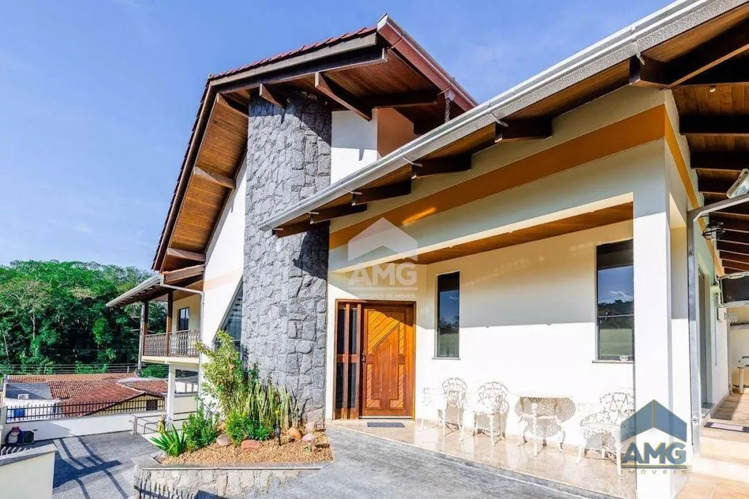 Casa com 4 dormitórios à venda por R$ 1.500.000,00 - Velha - Blumenau/SC - foto 1