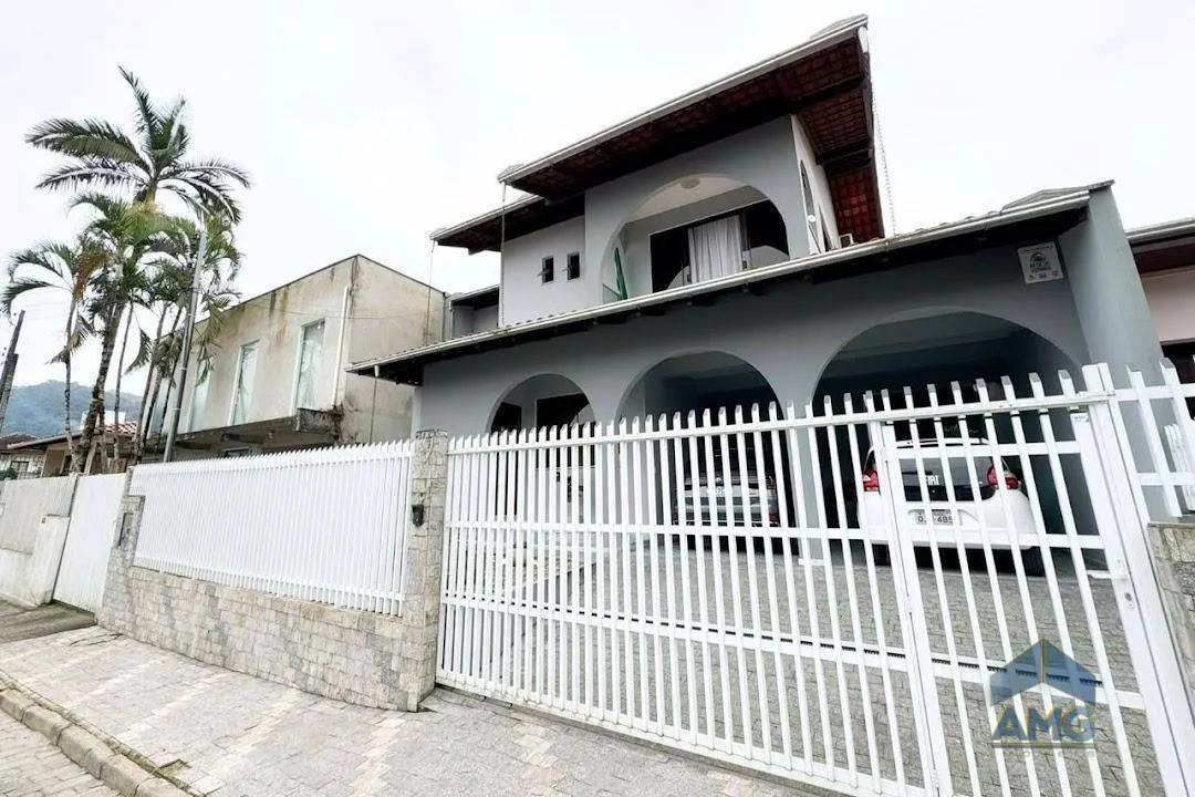 Casa com 4 dormitórios à venda, 200 m por R$ 999.900,00 - Garcia - Blumenau/SC — foto 3