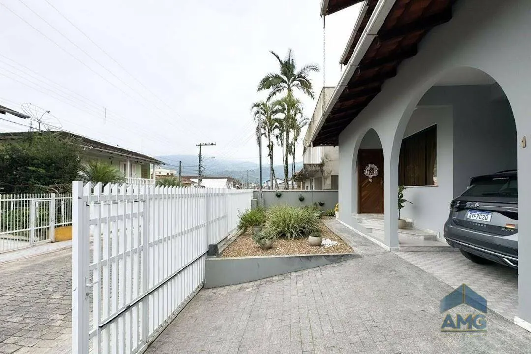Casa com 4 dormitórios à venda, 200 m por R$ 999.900,00 - Garcia - Blumenau/SC — foto 4