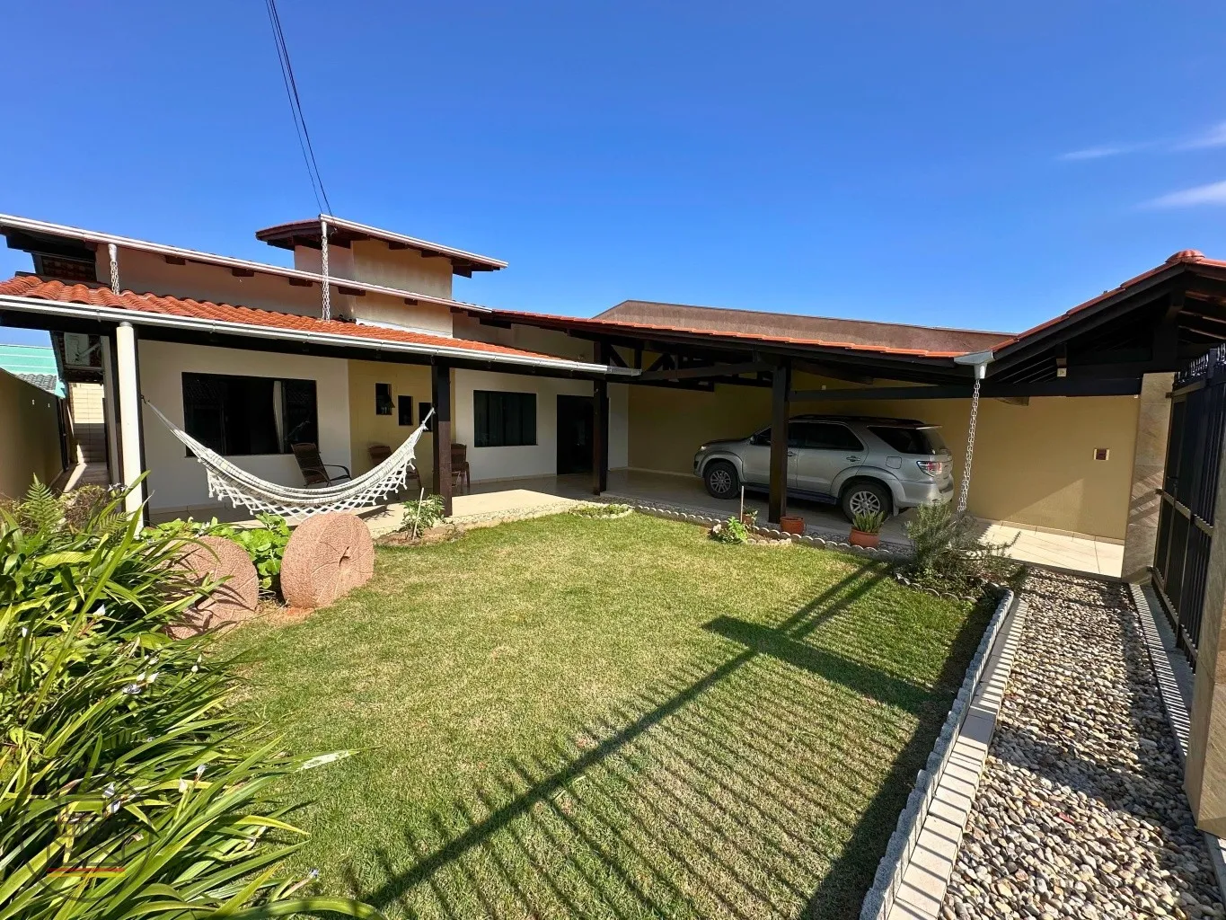 Excelente casa em rua sem saída no bairro Itoupavazinha. - foto 1
