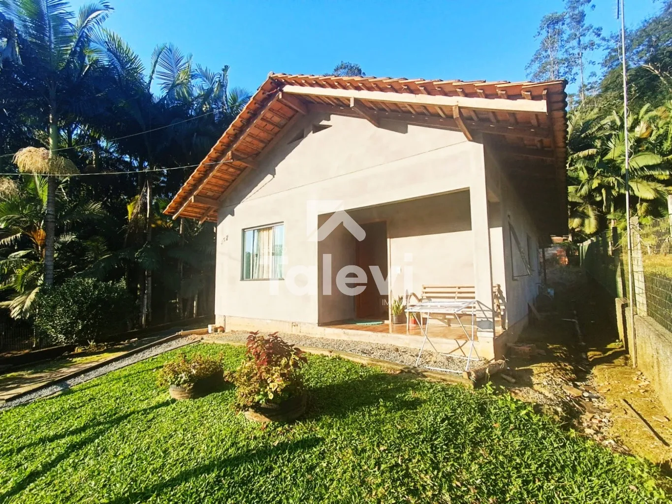 CASA EM MEIO À NATUREZA A POUCOS MINUTOS DO CENTRO DE POMERODE | ÓTIMA OPORTUNIDADE - foto 1