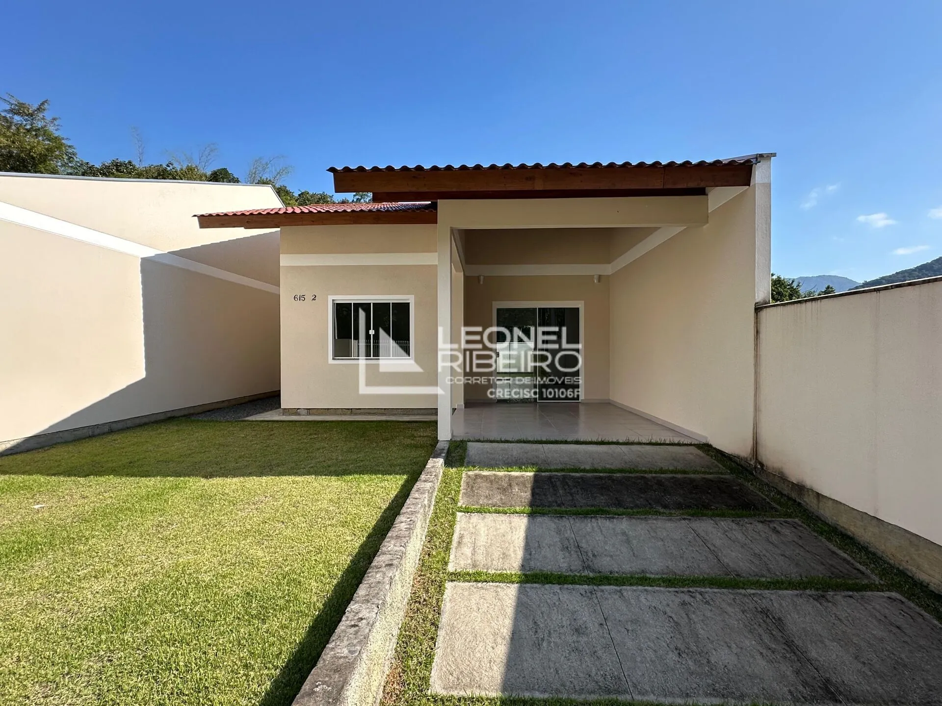 Casa com 2 dormitórios à venda, 74,99 m no bairro Centro em Rio dos Cedros/SC - foto 1