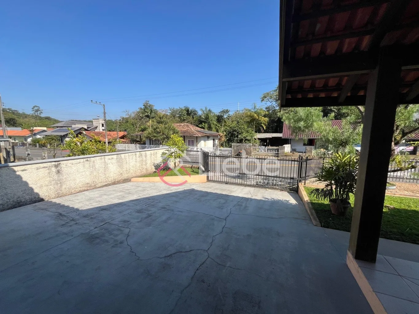 Linda casa em Testo Rega na cidade de Pomerode com 180,00m de área construída num terreno de 418,00m. — foto 6