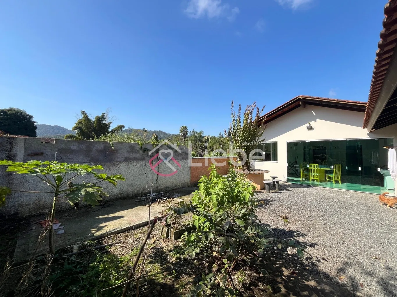 Linda casa em Testo Rega na cidade de Pomerode com 180,00m de área construída num terreno de 418,00m. — foto 7