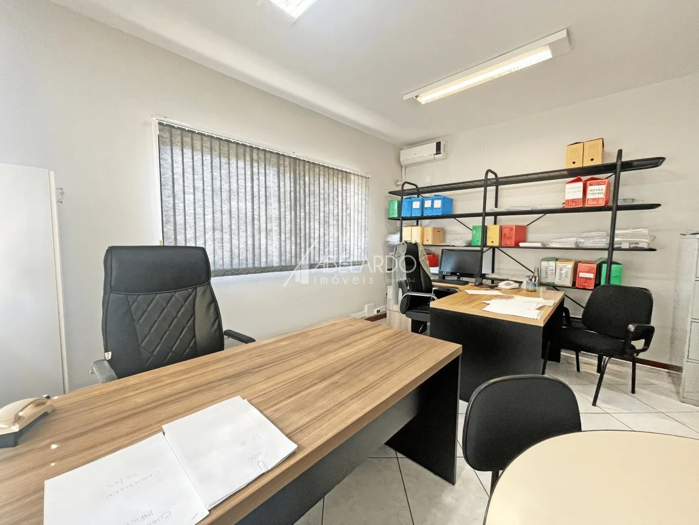 SALA COMERCIAL COM CERCA DE 35M2, LOCALIZADA PROXIMO AO CAFE HAUS. — foto 4