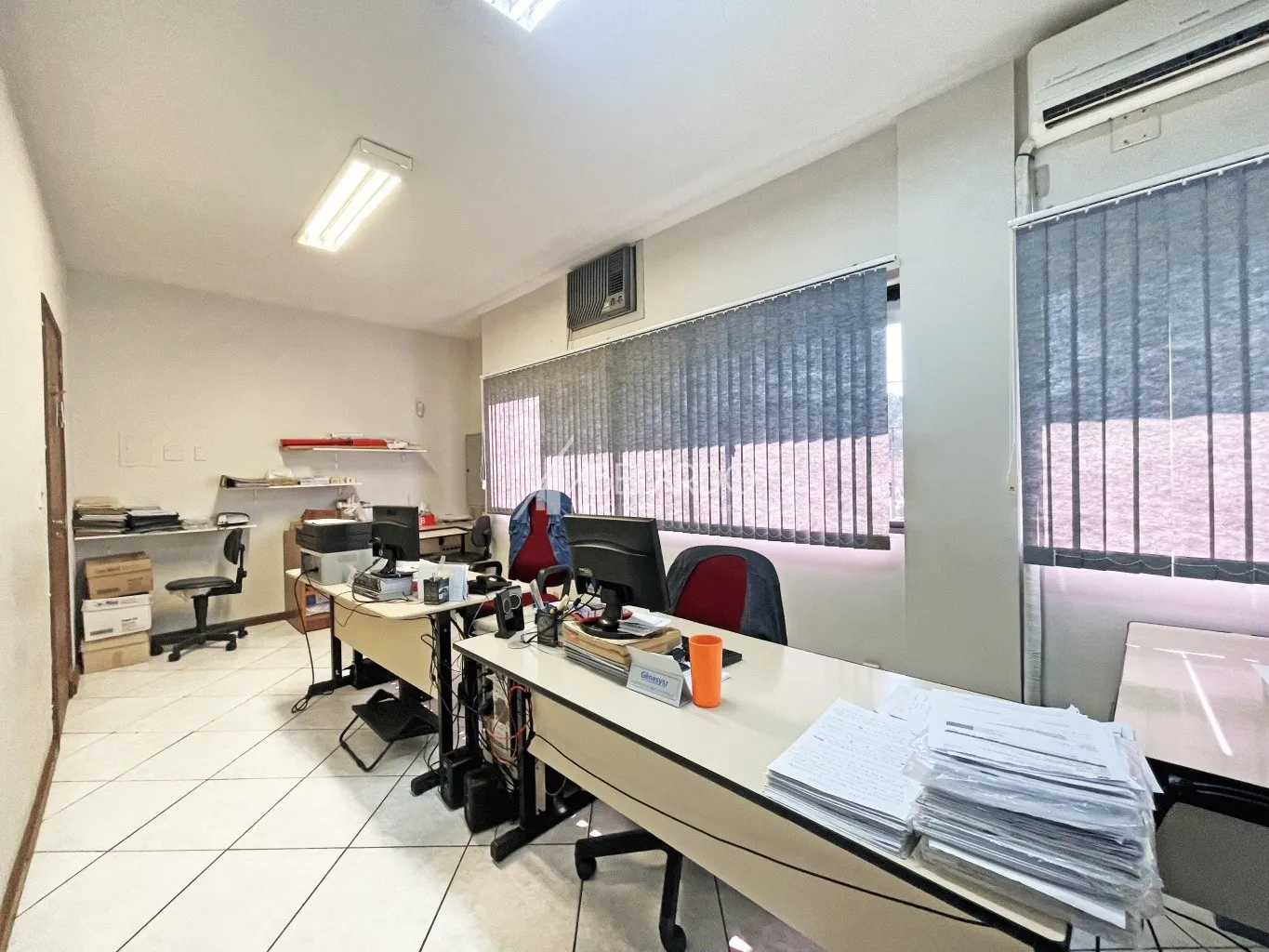 SALA COMERCIAL COM CERCA DE 35M2, LOCALIZADA PROXIMO AO CAFE HAUS. — foto 6