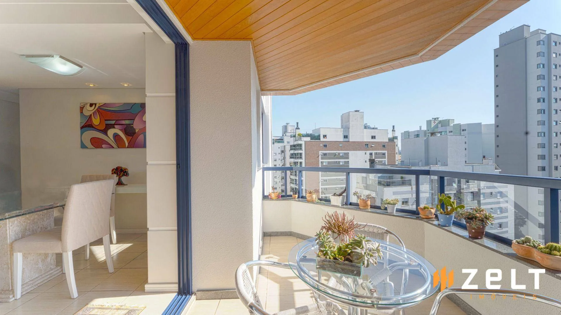 Apartamento Semi Mobiliado 2 Dormitórios com 112m2, Á Venda no Bairro Victor Konder em Blumenau — foto 2