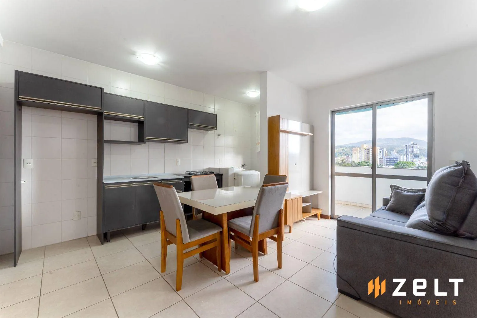 Apartamento Mobiliado com 2 Dormitórios, À Venda no Bairro Victor Konder, Blumenau - foto 1
