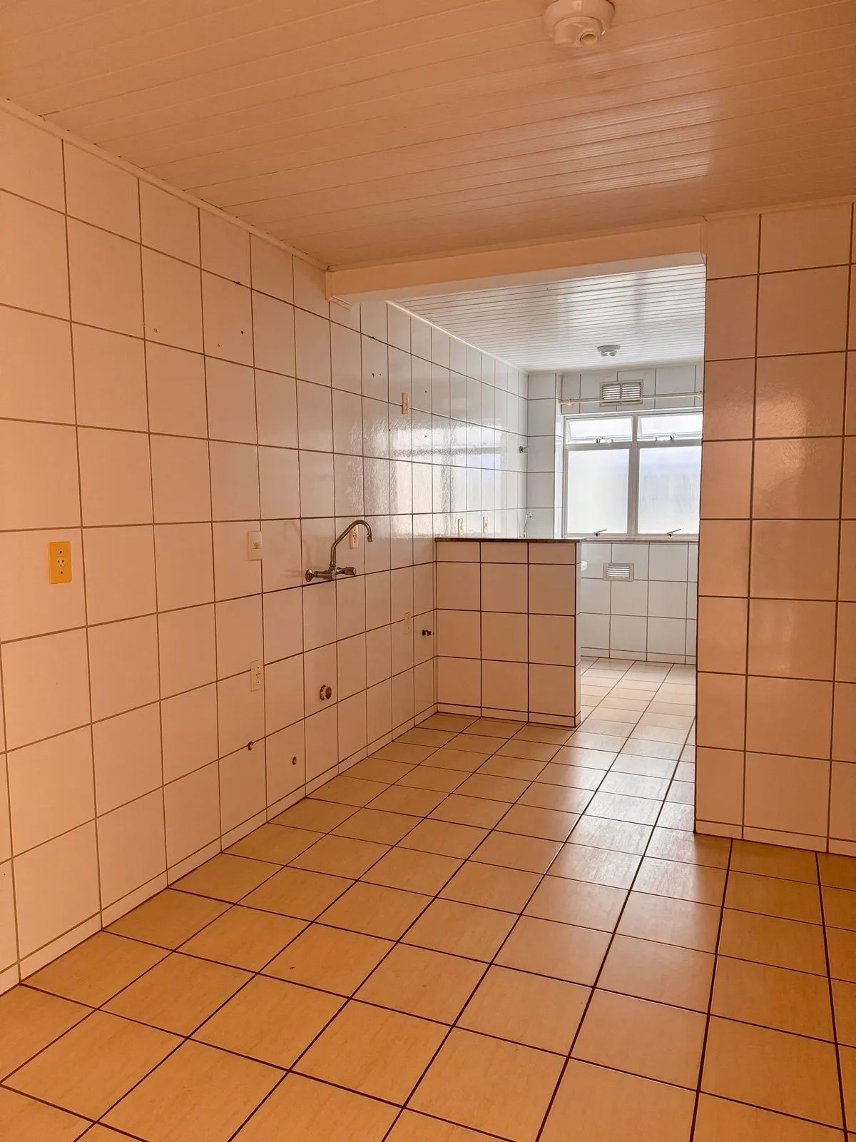 Amplo apartamento com 02 quartos em Blumenau - Bairro Itoupava Norte — foto 2
