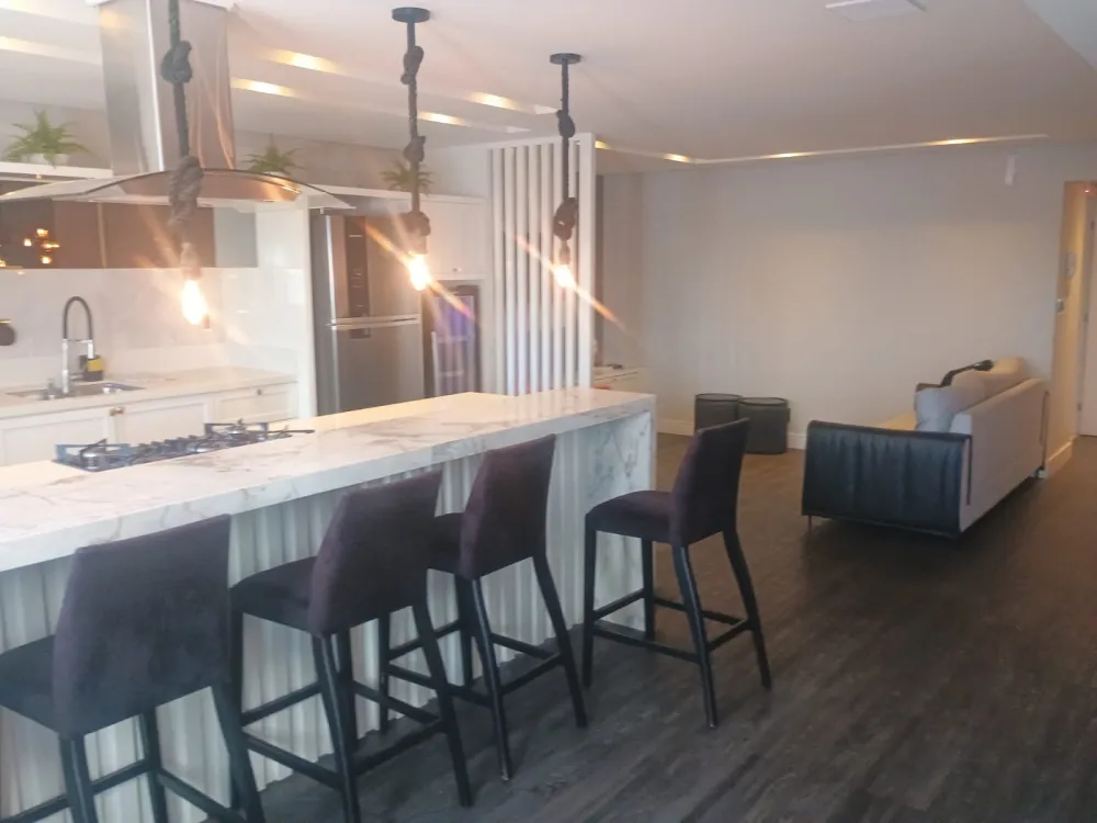 APARTAMENTO MOBILIADO 3 DORMITÓRIOS - ÁGUA VERDE — foto 3
