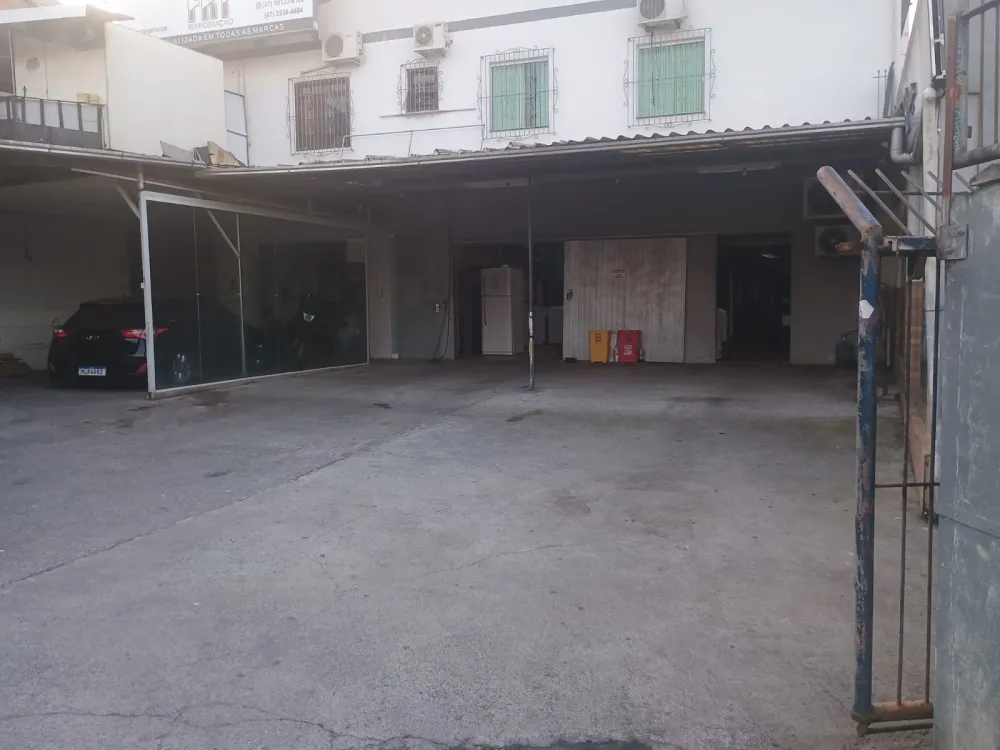 GALPÃO + 2 SALAS COML + 2 APARTAMENTOS — foto 2