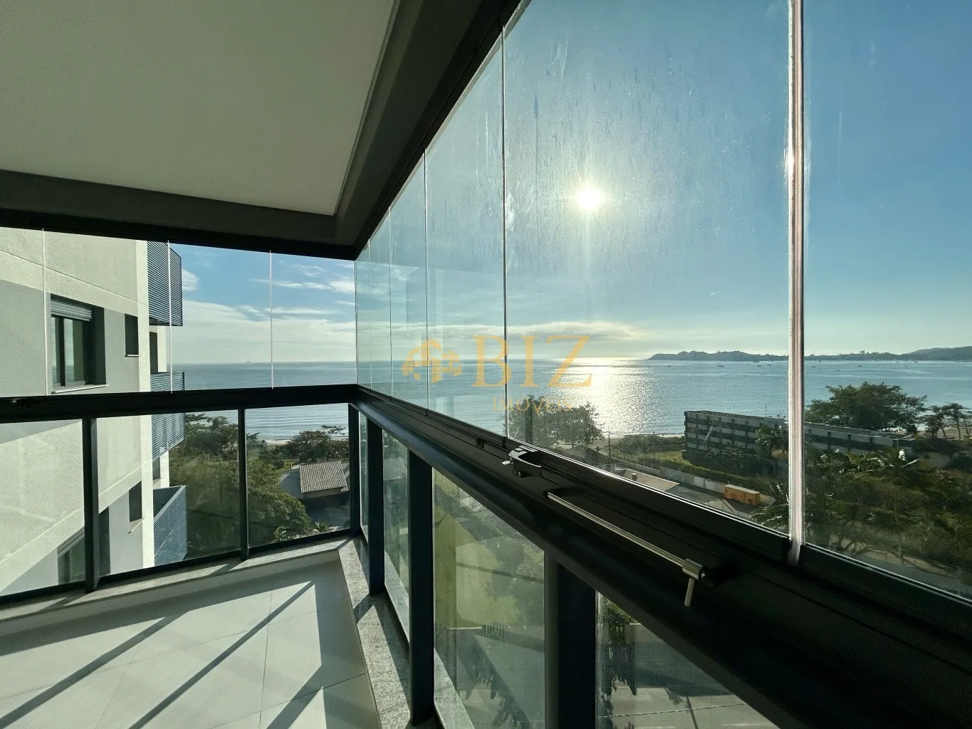 Frente mar em Penha, com 3 dormitórios sendo 1 suíte, novo, com 96m privativos! - foto 1