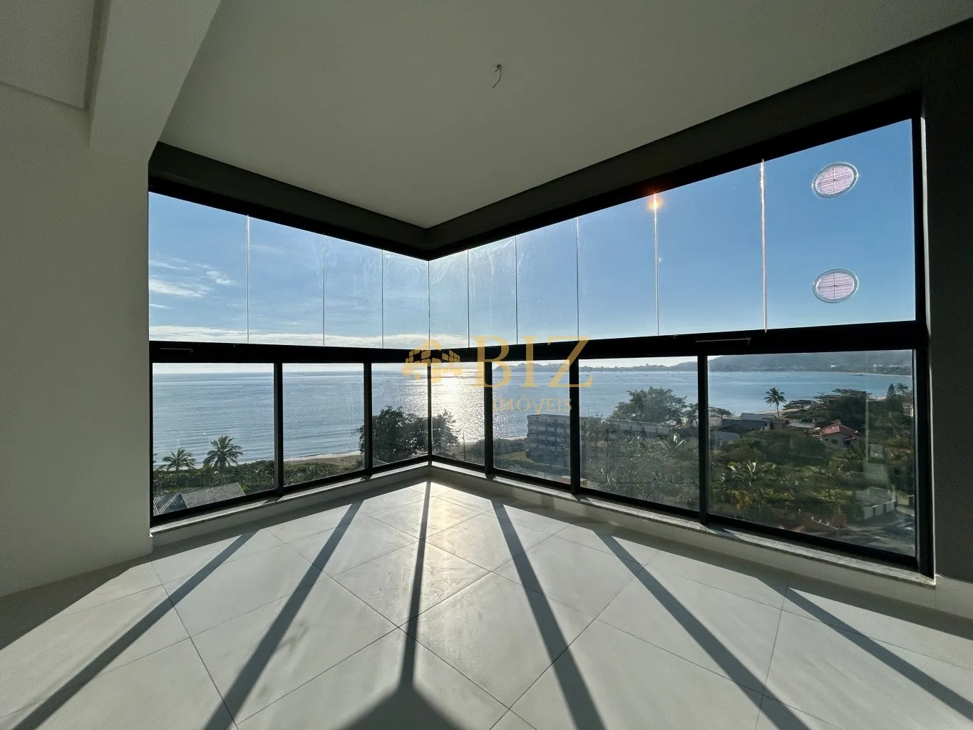 Frente mar em Penha, com 3 dormitórios sendo 1 suíte, novo, com 96m privativos! — foto 3