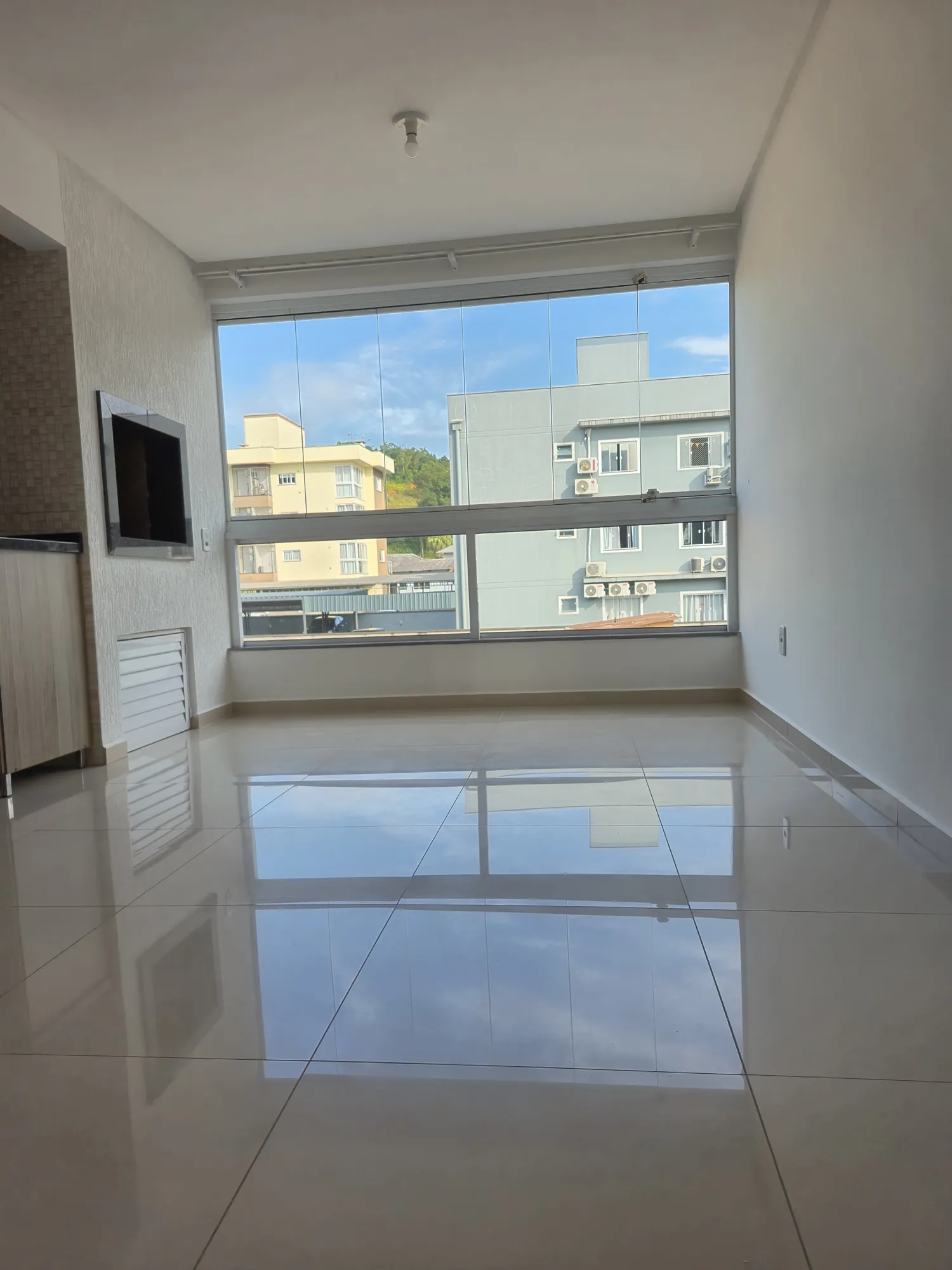 Oportunidade em Pomerode | Apto 2 Quartos Semi Mobiliado | Sacada com Churrasqueira — foto 3