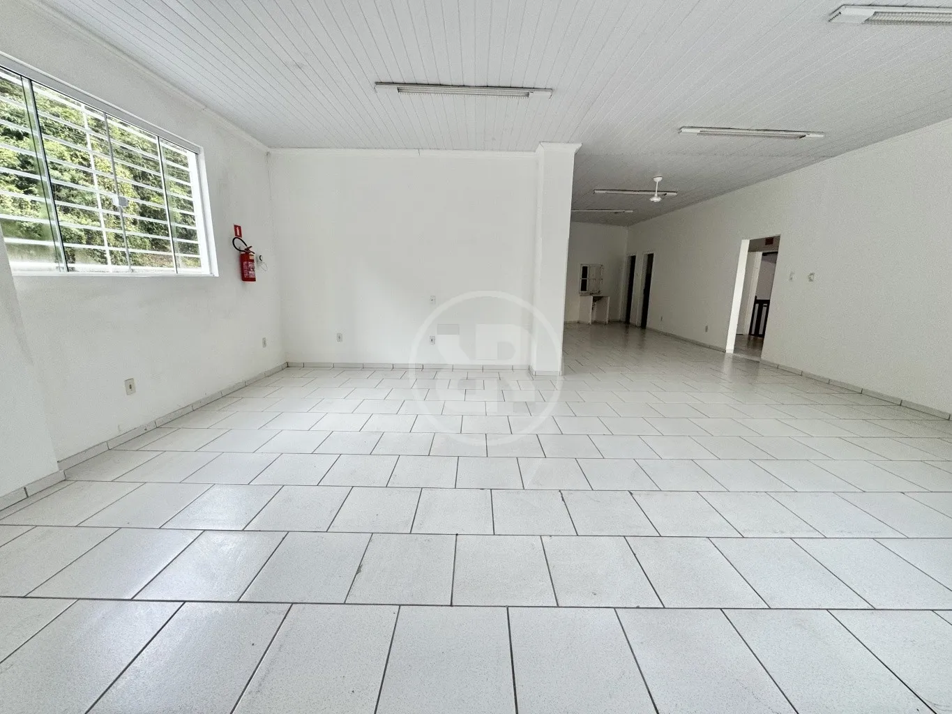 Casa Comercial com 156m em Esquina de Alta Visibilidade, para Alugar no bairro Bom Retiro em Blumenau/SC — foto 3