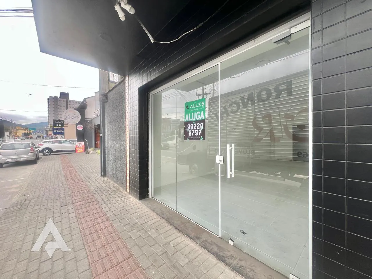 Loja térrea de 50m para locação por R$ 2.300,00 - Bairro Garcia - Blumenau/SC - foto 1