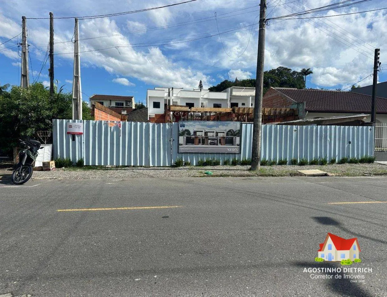 Viva C/Estilo ! Sobrados Geminados C/03 Quartos C/Suite + 02 Vagas de Garagem + Area C/Churrasqueira C/Piscina No Bairro Saguacu ! — foto 4