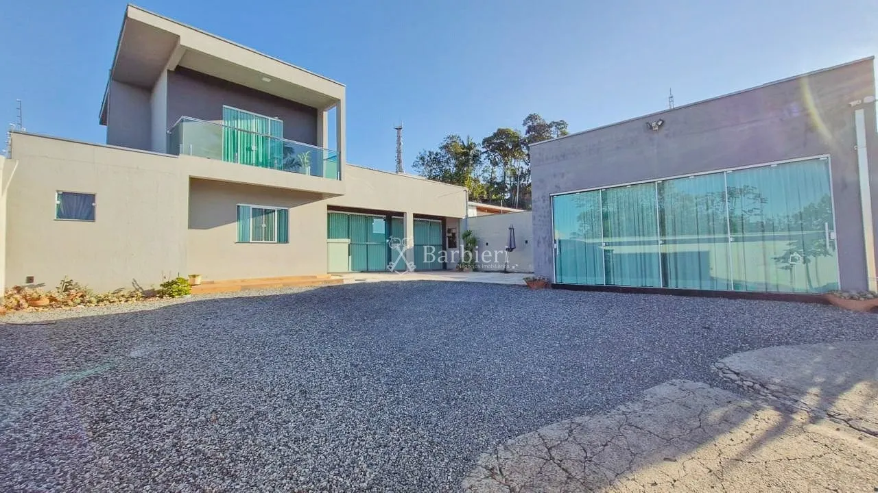 Casa · à venda · 3 quartos · 173m² · Ponta Aguda, Blumenau