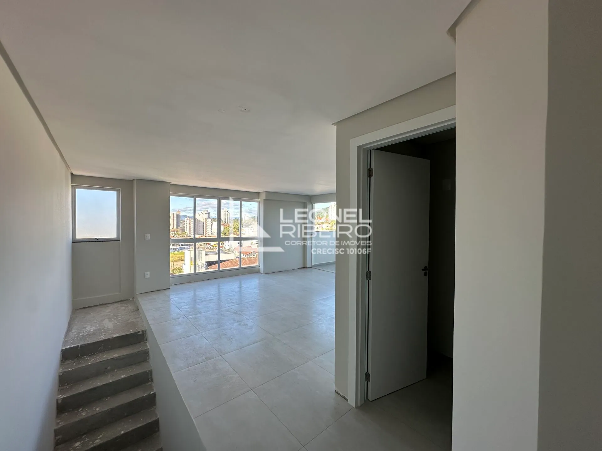 Apartamento Duplex com 3 dormitórios suítes à venda, 101,82 m no bairro Das Capitais em Timbó/SC — foto 2